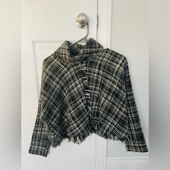 Zara black and white turtleneck shawl size extra small - Picture 2 of 3